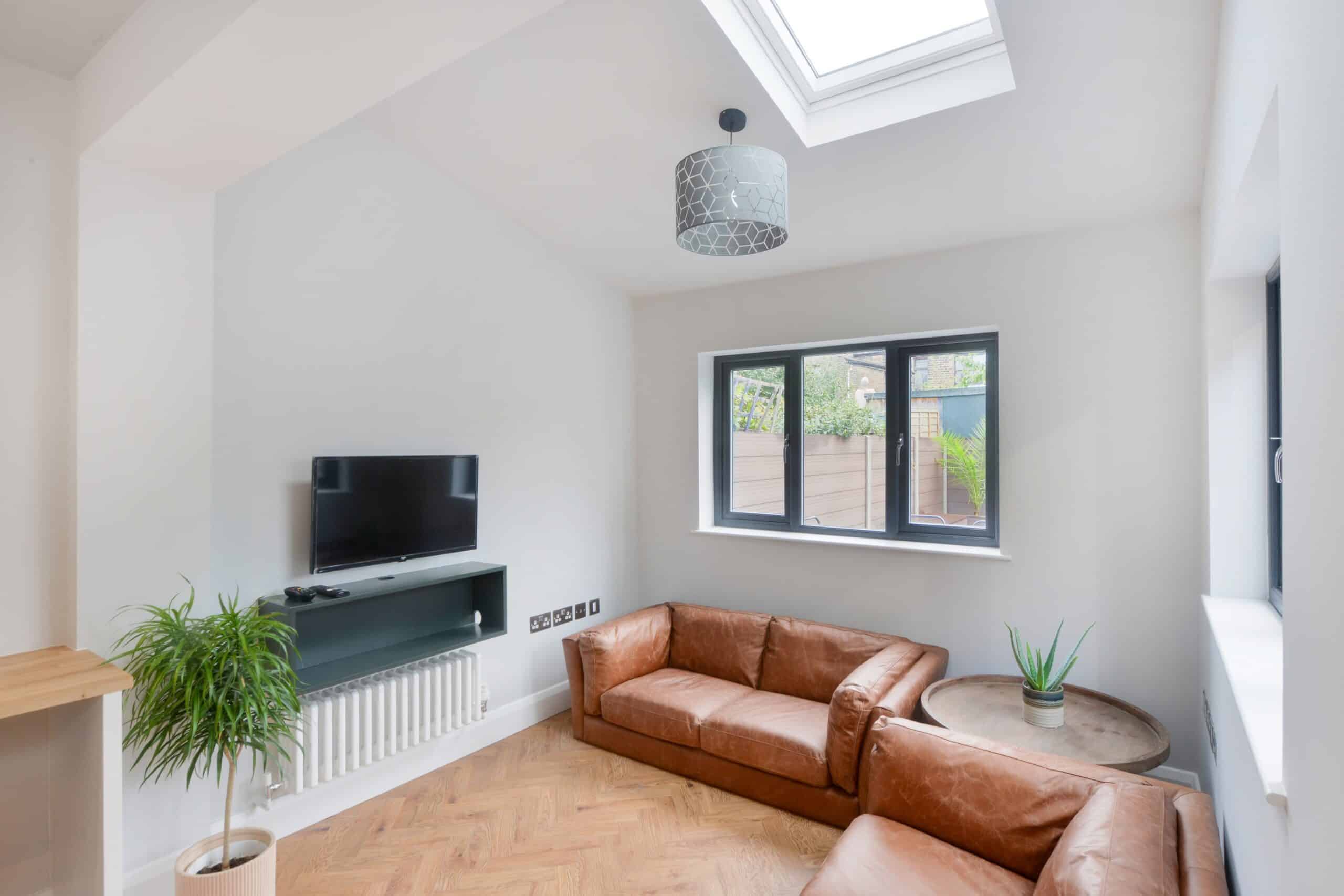 Trehurst Highend 6Bed HMO With Kitchen And Loft Extensions (Hackney