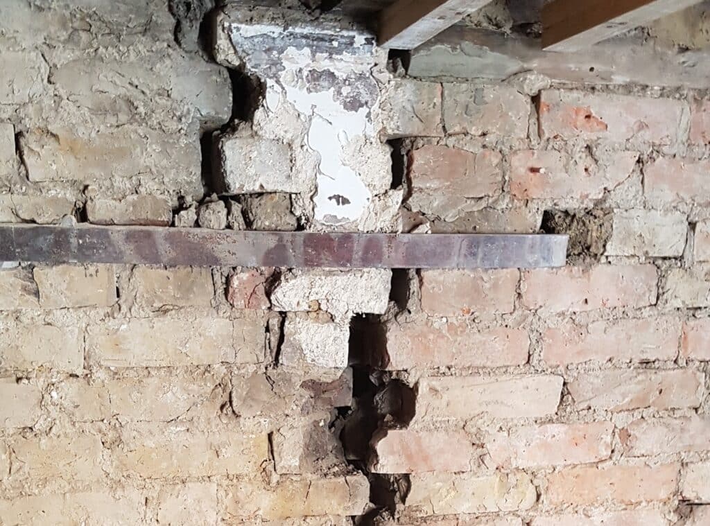 structural crack - Party Wall Agreement